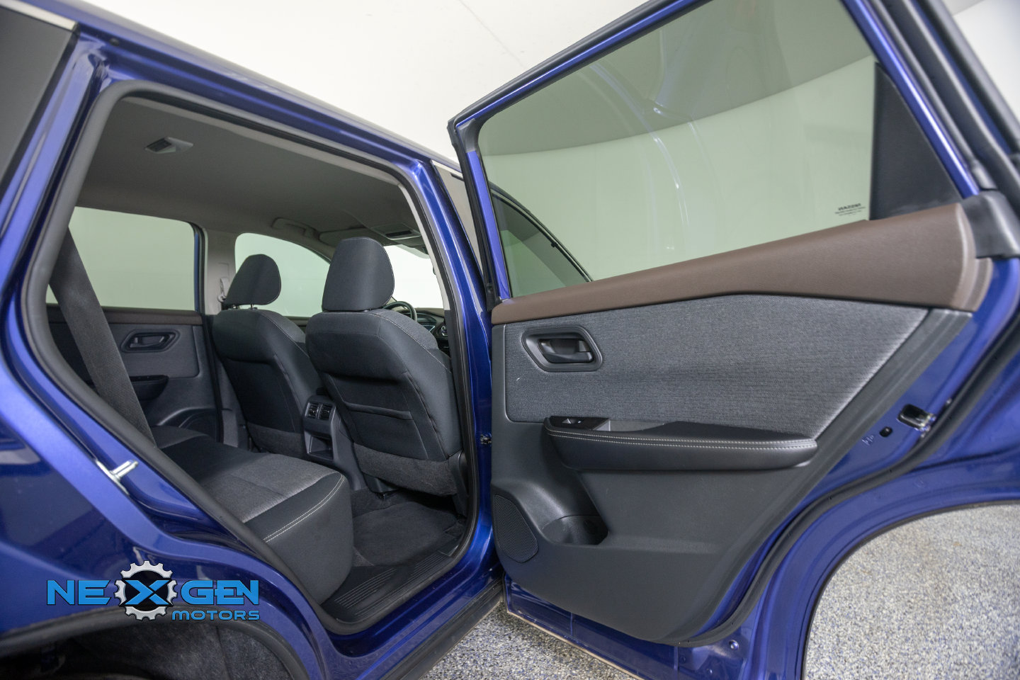 Used 2021 Nissan Rogue S AWD/4WD image 34