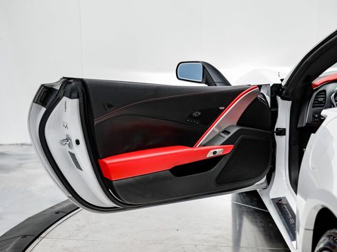 Used 2014 Chevrolet Corvette Z51 3LT Performance Exhaust GT w/ 3LT Preferred Equipment Group image 81