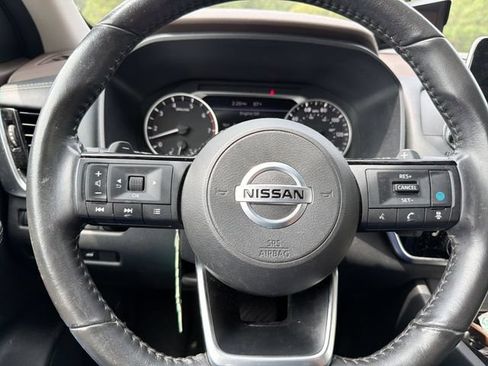 Used 2021 Nissan Rogue SV w/ Premium Package AWD/4WD image 15