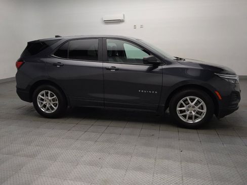 Used 2022 Chevrolet Equinox LS w/ LS Convenience Package FWD image 11