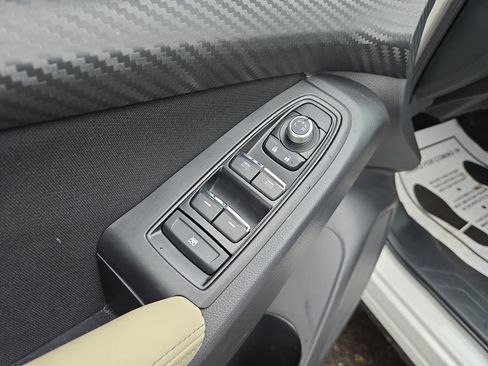 Used 2025 Subaru Ascent Premium w/ Premium Package image 13