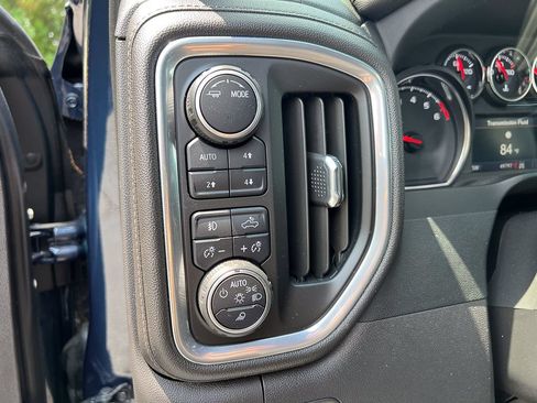 Used 2022 Chevrolet Silverado 1500 LTZ w/ LTZ Premium Package AWD/4WD image 20