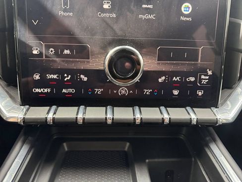 Used 2025 GMC Acadia Elevation FWD image 20