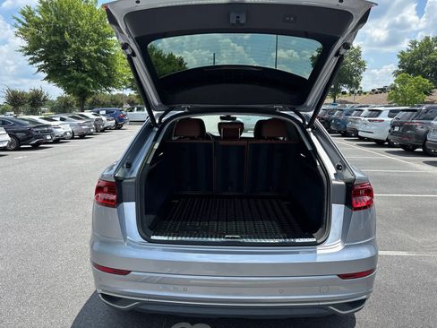 Used 2022 Audi Q8 Premium AWD/4WD image 31