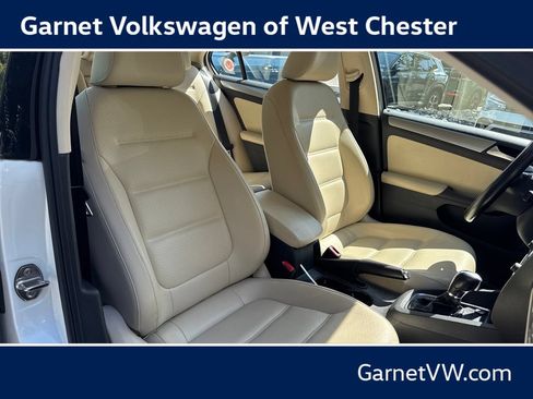 Used 2017 Volkswagen Jetta SE FWD image 14