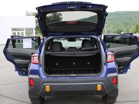 Used 2025 Subaru Crosstrek 2.5i Wilderness AWD/4WD image 21