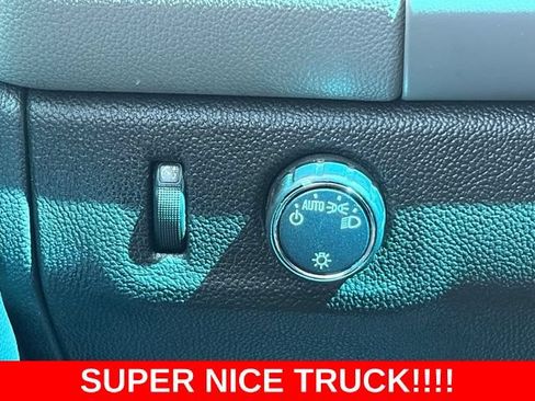 Used 2021 Chevrolet Colorado W/T w/ WT Convenience Package RWD image 19
