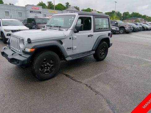 Used 2023 Jeep Wrangler Sport AWD/4WD image 4