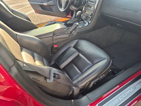 Used 2008 Chevrolet Corvette Coupe w/ Preferred Equipment Group RWD image 11