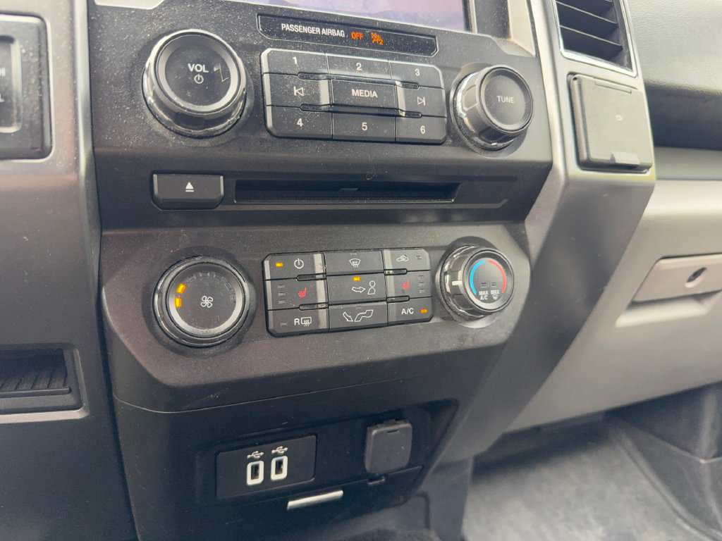 Used 2018 Ford F150 XLT w/ Equipment Group 302A Luxury AWD/4WD image 19