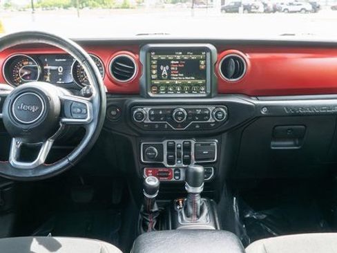 Used 2023 Jeep Wrangler Unlimited Rubicon w/ Cold Weather Group AWD/4WD image 16