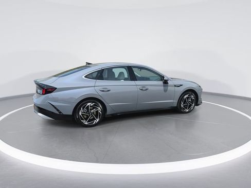 New 2026 Hyundai Sonata SEL FWD image 8