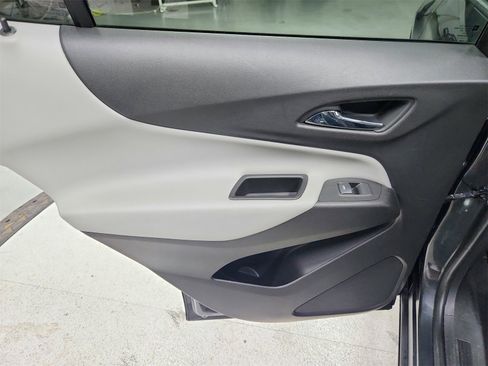 Used 2019 Chevrolet Equinox LS w/ LS Convenience Package image 33