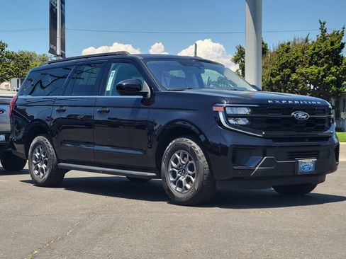 Certified 2025 Ford Expedition Max Active RWD image 33