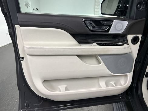 Used 2023 Lincoln Navigator L Black Label AWD/4WD image 23