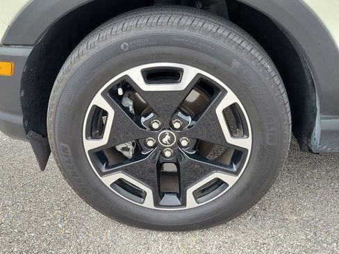 Used 2024 Ford Bronco Sport Outer Banks w/ Tech Package image 9