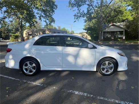 Used 2013 Toyota Corolla S FWD image 8