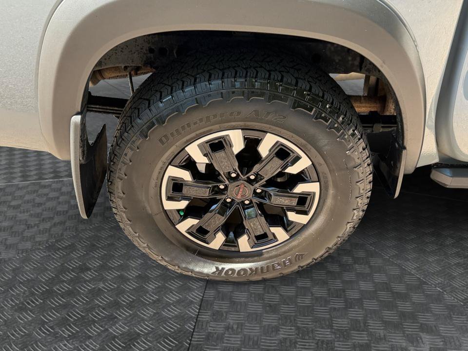 Used 2023 Nissan Frontier PRO-4X w/ Technology Package AWD/4WD image 27