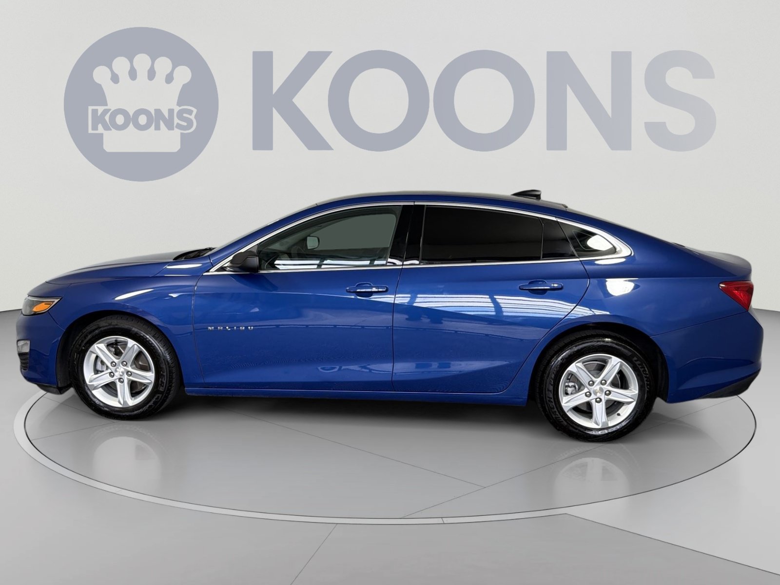 Used 2023 Chevrolet Malibu LS FWD image 2