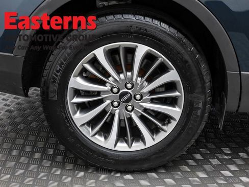 Used 2022 Lincoln Nautilus AWD w/ Premium Package image 30