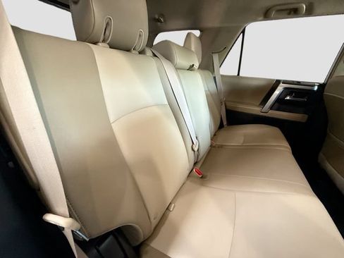 Used 2018 Toyota 4Runner SR5 Premium AWD/4WD image 26