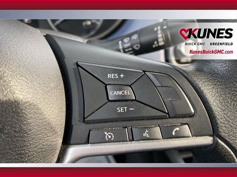 Used 2023 Nissan Versa SV image 21