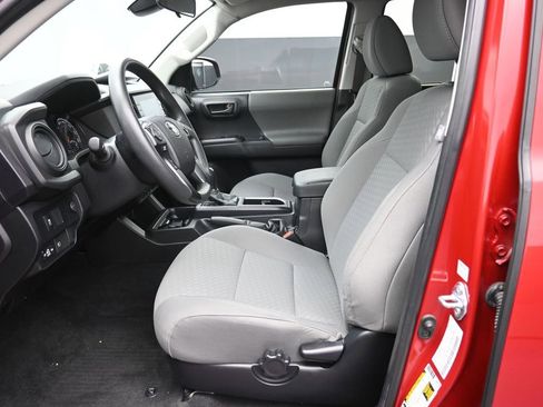 Used 2022 Toyota Tacoma SR AWD/4WD image 21