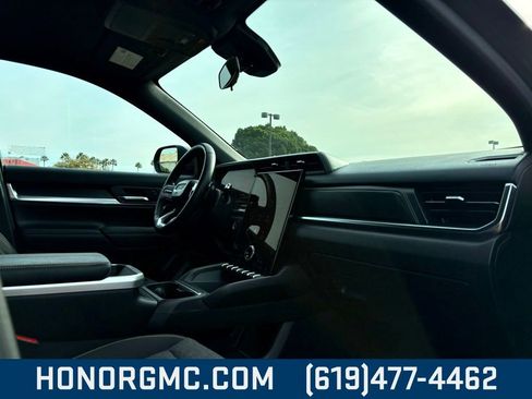 Used 2025 GMC Terrain Elevation image 21