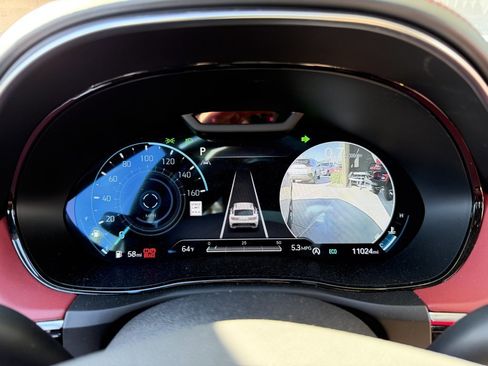 Used 2025 Genesis GV70 2.5T w/ Sport Prestige Package image 18