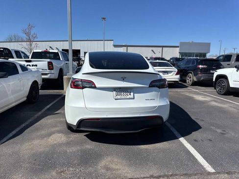 Used 2022 Tesla Model Y Performance image 5