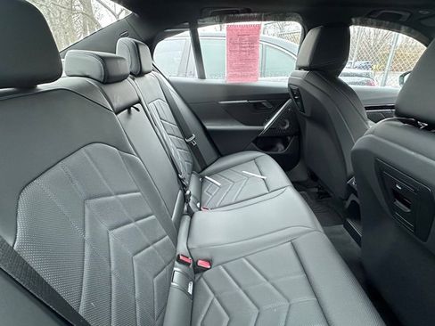 Used 2024 BMW 530i w/ M Sport Package image 7