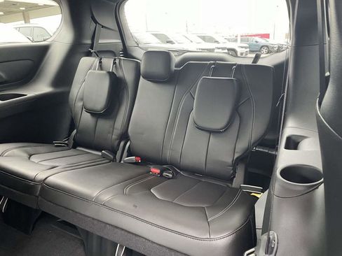 New 2026 Chrysler Pacifica Select FWD image 19
