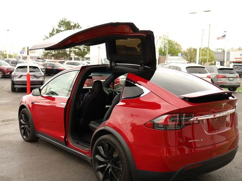 Used 2018 Tesla Model X 100D AWD/4WD image 27