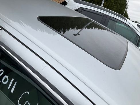 Used 2011 Cadillac DTS Luxury image 8