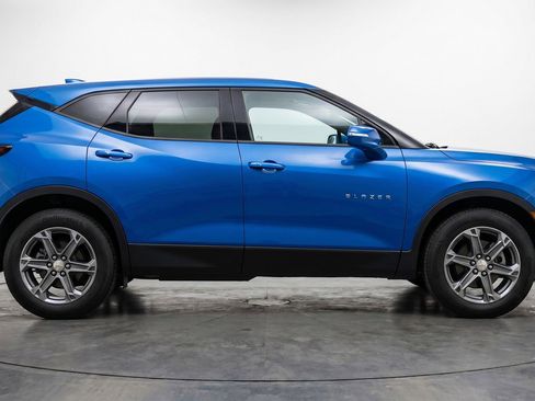Used 2025 Chevrolet Blazer LT FWD image 11