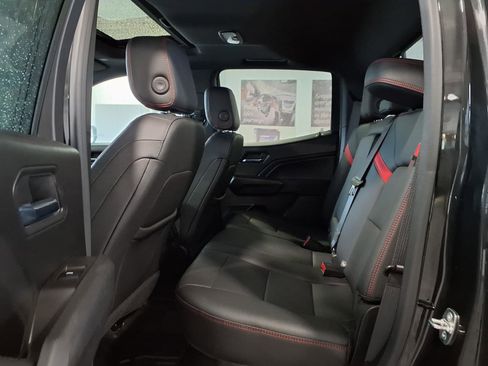 Used 2023 Chevrolet Colorado Z71 w/ Z71 Convenience Package 2 image 23