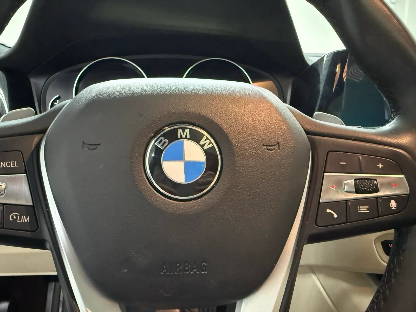 Used 2020 BMW 330i Sedan w/ Convenience Package RWD image 16