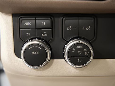 New 2026 GMC Yukon Denali w/ Sun & Power Step Package image 33