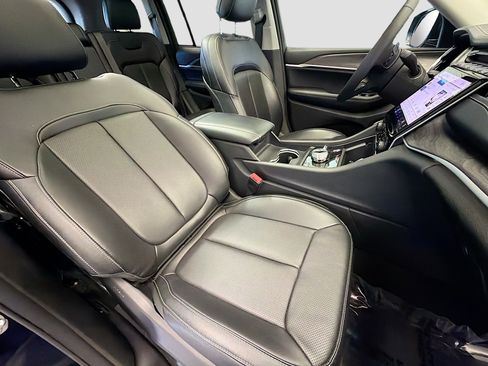 Used 2023 Jeep Grand Cherokee 4WD 4xe w/ Luxury Tech Group II image 14