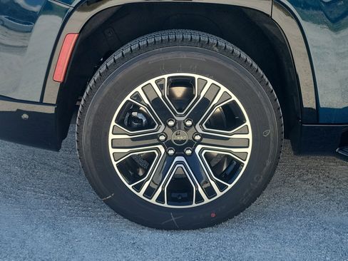 New 2026 Jeep Grand Wagoneer 2WD image 5