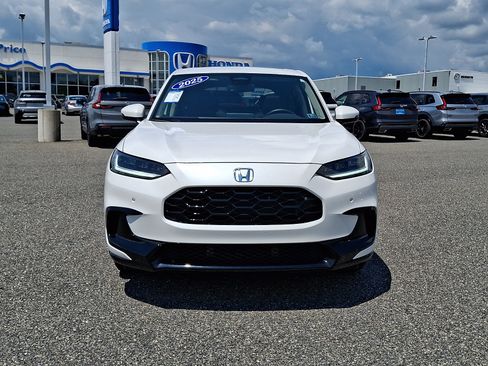 Used 2025 Honda HR-V EX-L image 2