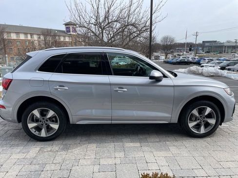 Used 2023 Audi Q5 2.0T Premium Plus w/ Premium Plus Package AWD/4WD image 6
