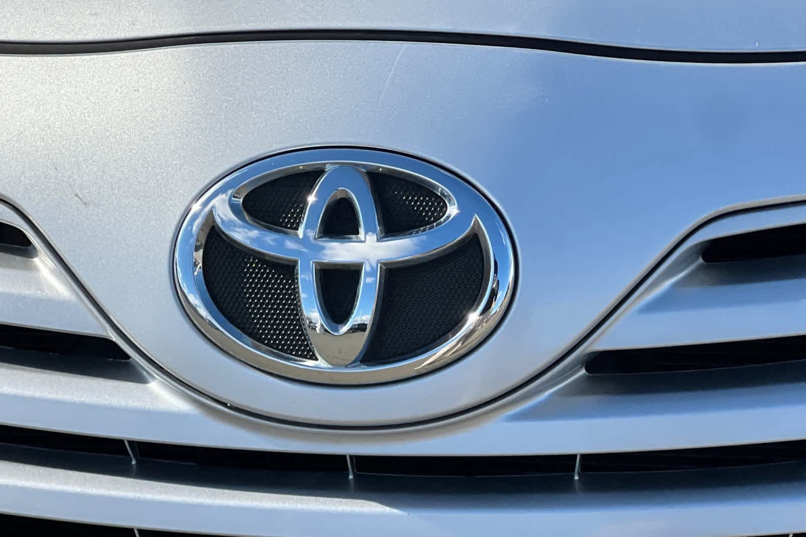 Used 2009 Toyota Camry LE FWD image 16