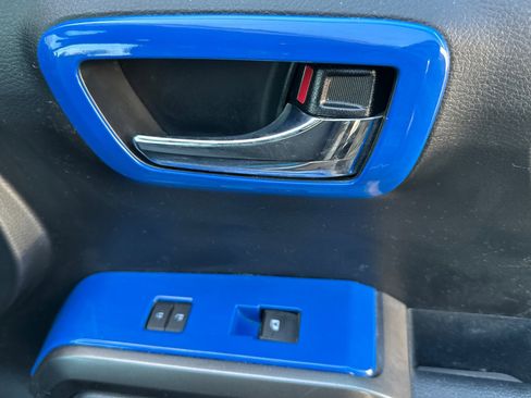 Used 2019 Toyota Tacoma TRD Sport w/ Technology Package AWD/4WD image 20