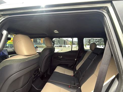 Used 2024 Lexus GX 550 AWD/4WD image 33