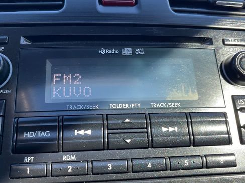 Used 2015 Subaru Forester 2.5i Limited image 12