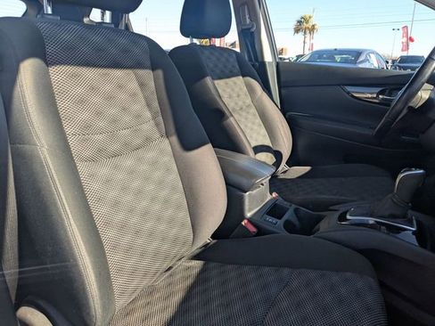 Used 2022 Nissan Rogue Sport SV image 35