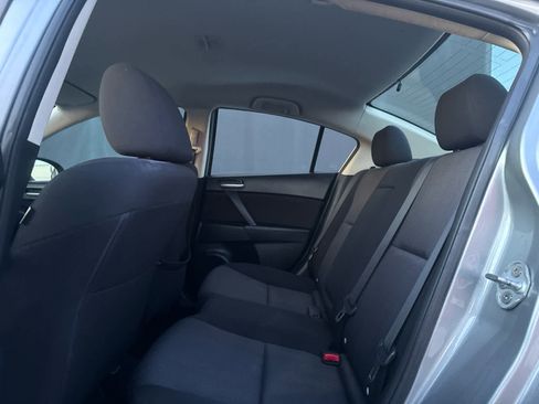 Used 2010 MAZDA MAZDA3 i Touring image 7