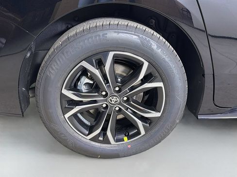 New 2026 Toyota Sienna Platinum AWD/4WD image 30