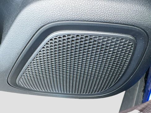 Used 2023 Hyundai Venue Limited FWD image 27